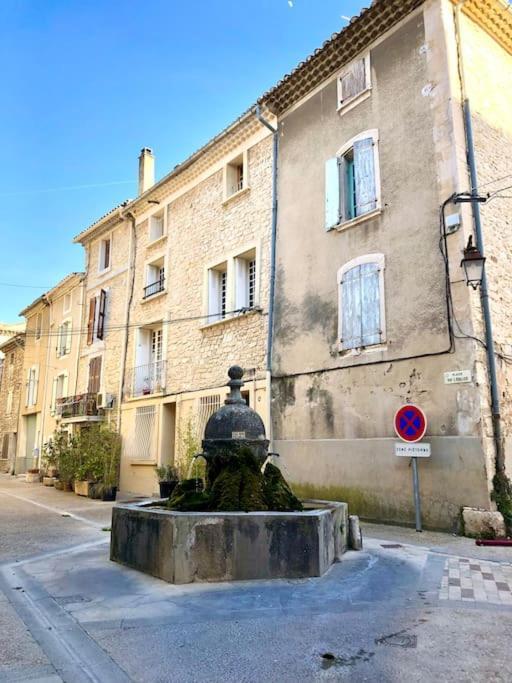 Logement Neuf, Tout Confort, Au Coeur Du Village Saint Didier  ภายนอก รูปภาพ