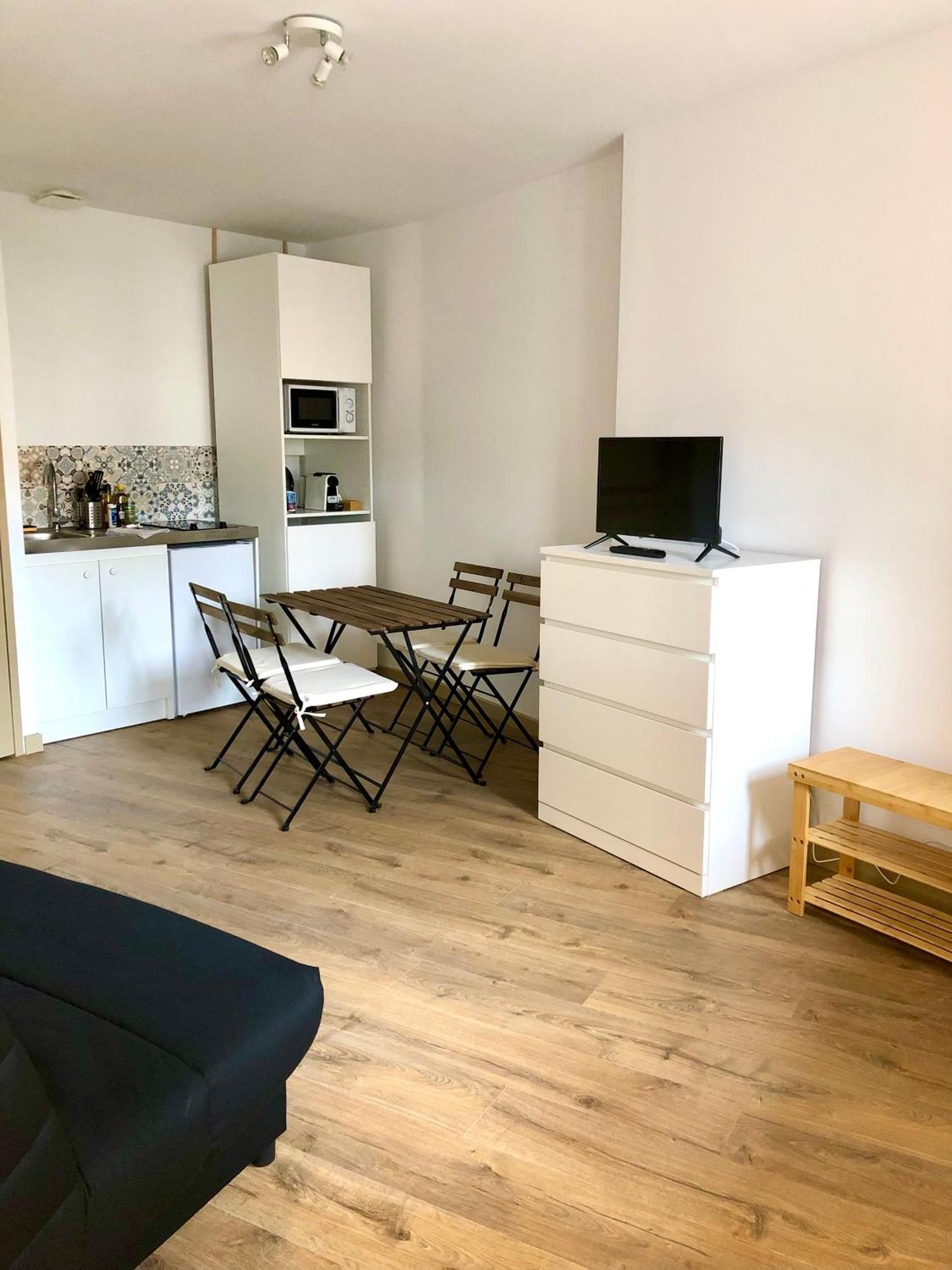 Logement Neuf, Tout Confort, Au Coeur Du Village Saint Didier  ภายนอก รูปภาพ